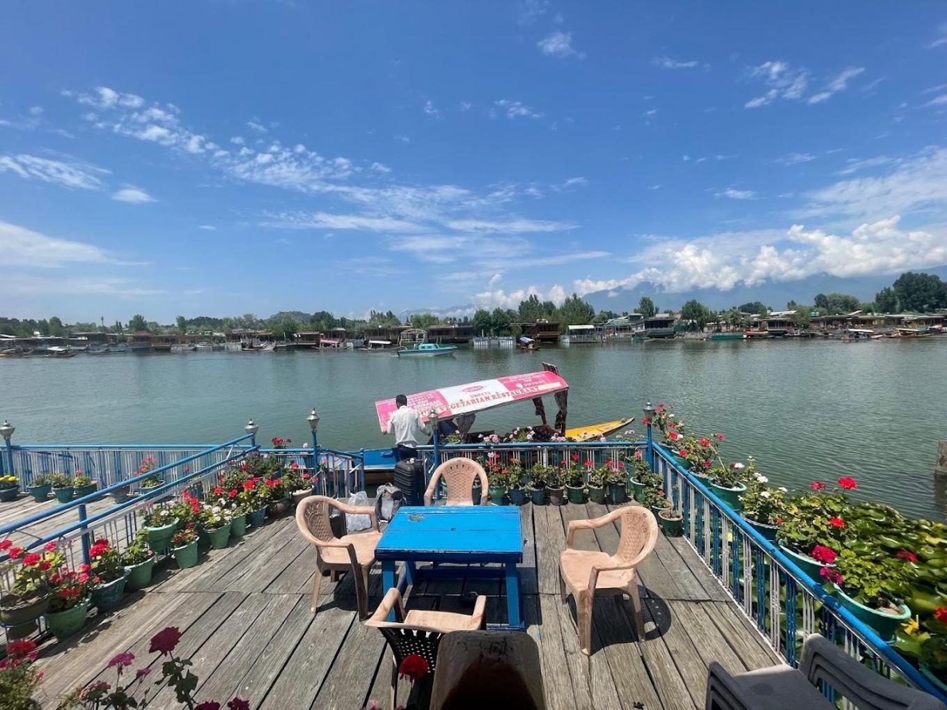Mossess Group Of Houseboats Hotel Srinagar  Exterior photo